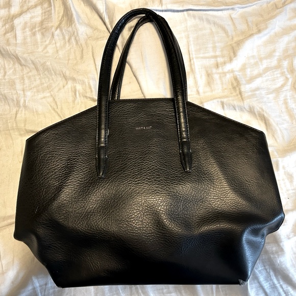 Matt and Nat Diaper/Computer Bag - Picture 1 of 3